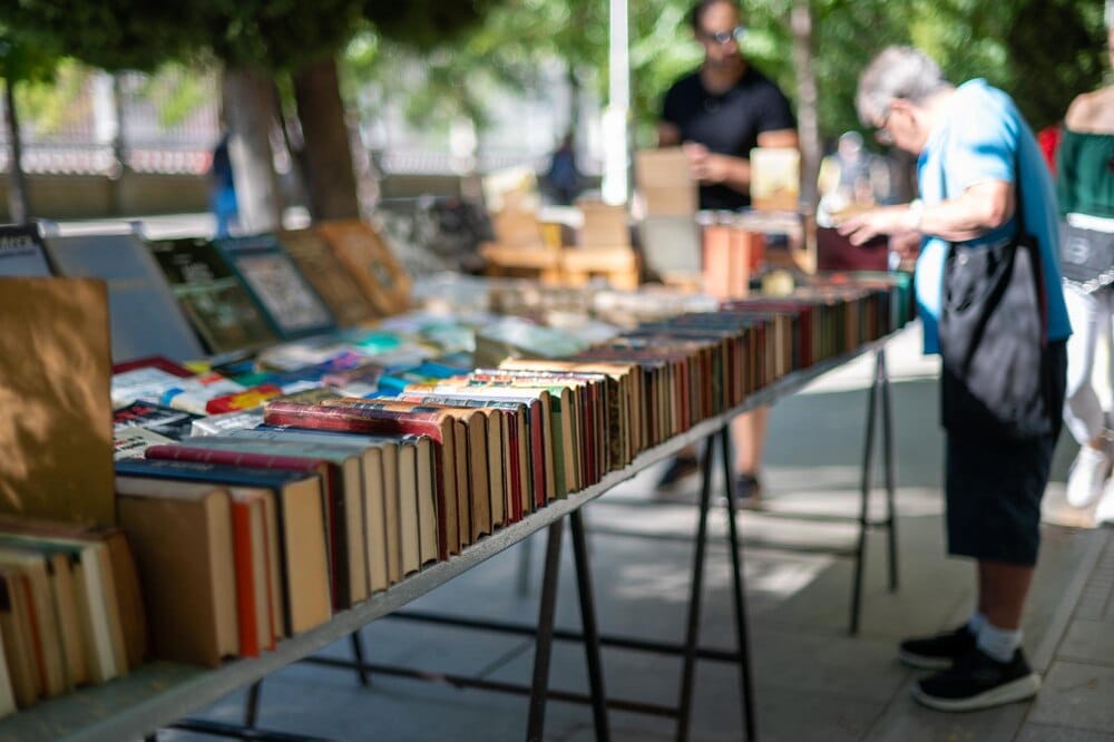 Firma de ejemplares de Andrés Suárez