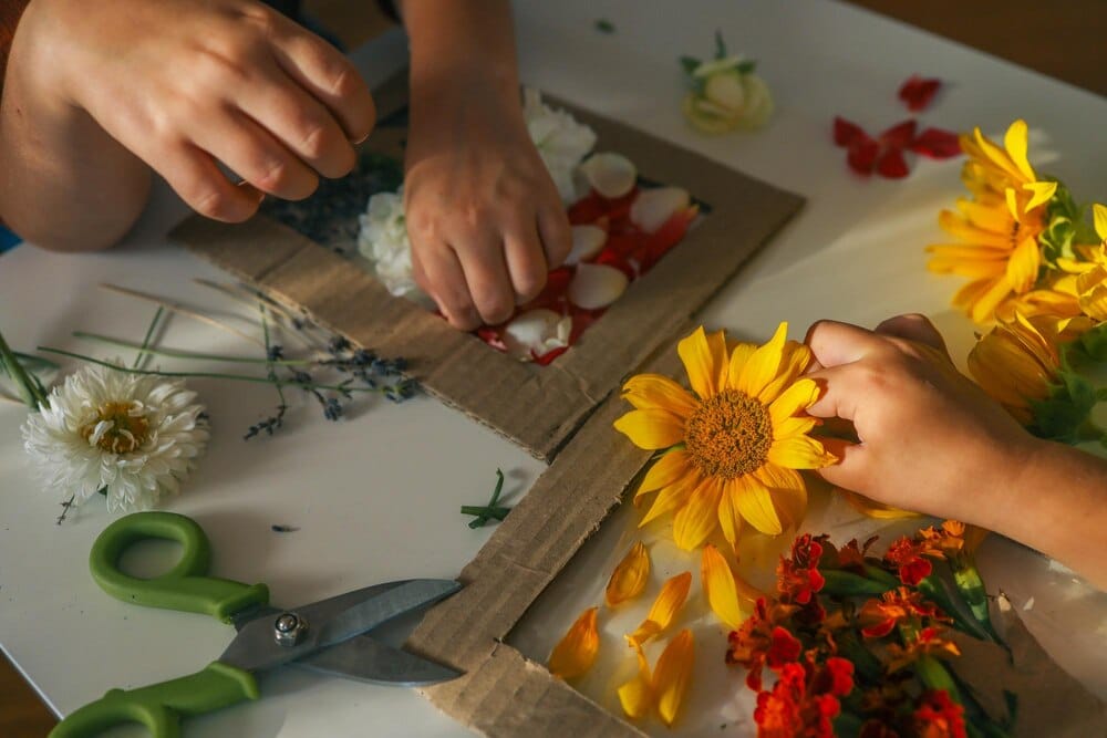 Taller creativo de marcos de fotos personalizados para niños