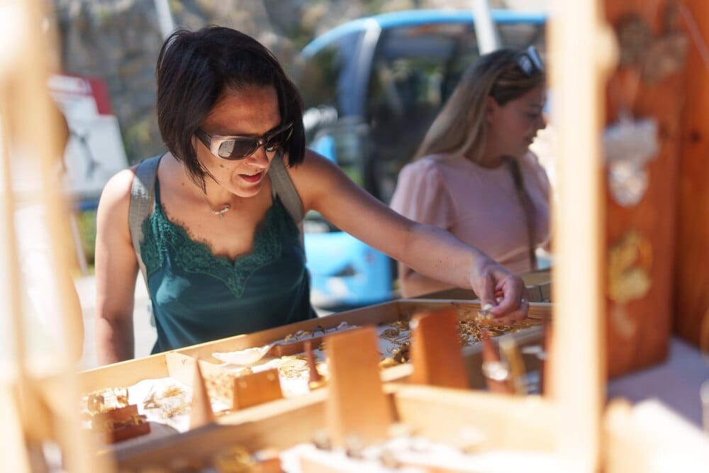 Mercadillo navideño solidario