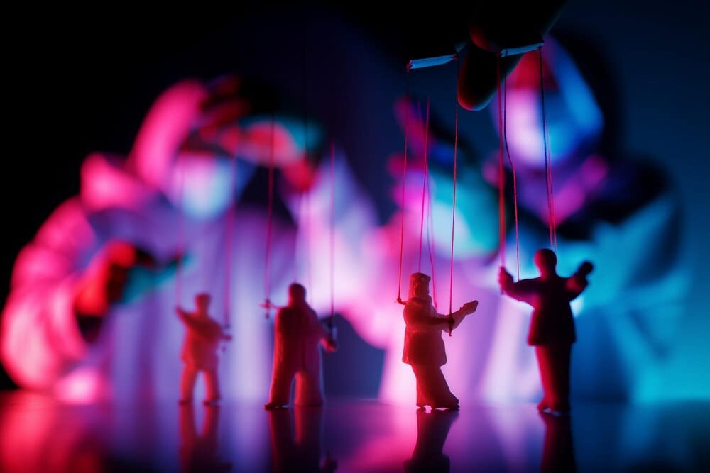 A Toupiña que quería saber quen lle fixera iso na cabeza