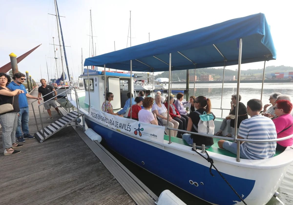 Paseos en barco por la ría de Avilés