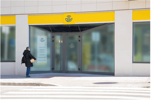 Visita a las oficinas principales de Correos