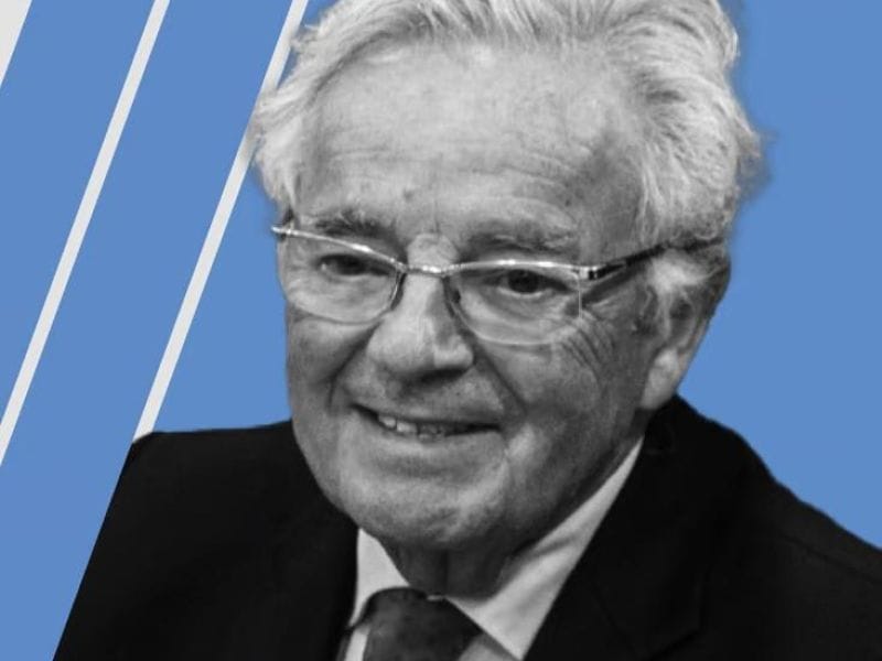 Educación siglo XXI: 'Insatisfacción juvenil con la imagen corporal ¿cirugía?'