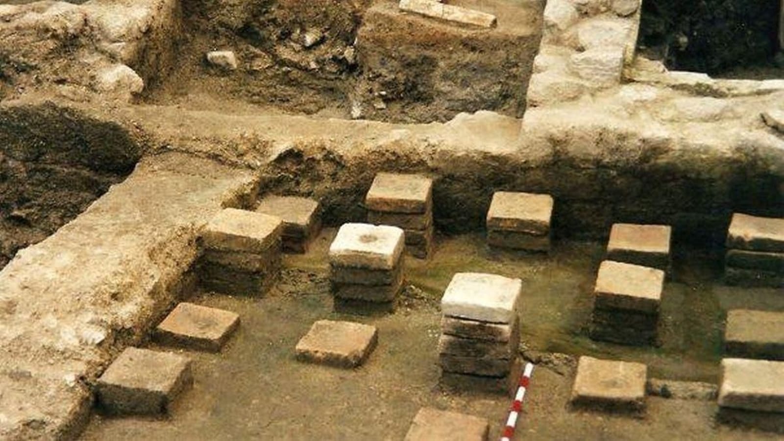 Arqueoloxía en monodose: Actualizacións arqueolóxicas colexio Xosefinas e no Xardín do Posío Ourense 1996-98