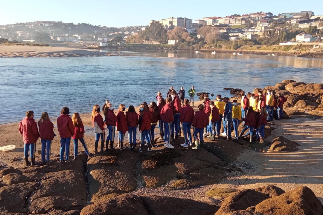 En busca del tesoro. Visita intermareal estudiantes