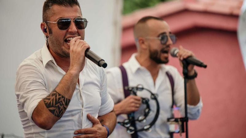 Concierto de Demasiadas Sombras Y Pocas Luces en Samil