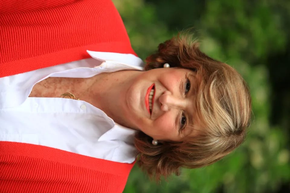 Poesía en el Centro. Lectura de Poemas de Lola Irún