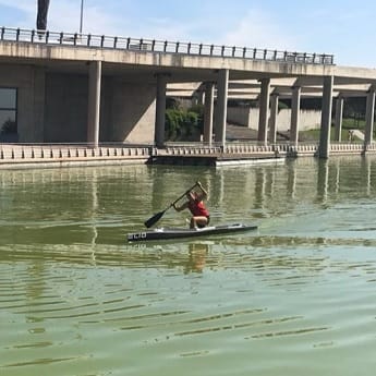 Piragüismo en la ría del Parque Juan Carlos I