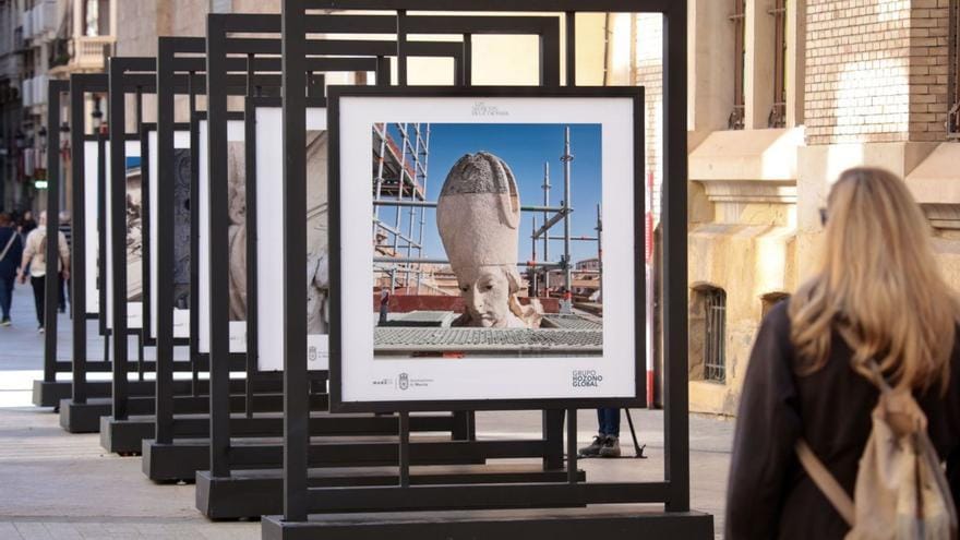 Exposición de fotografías de la restauración del imafronte