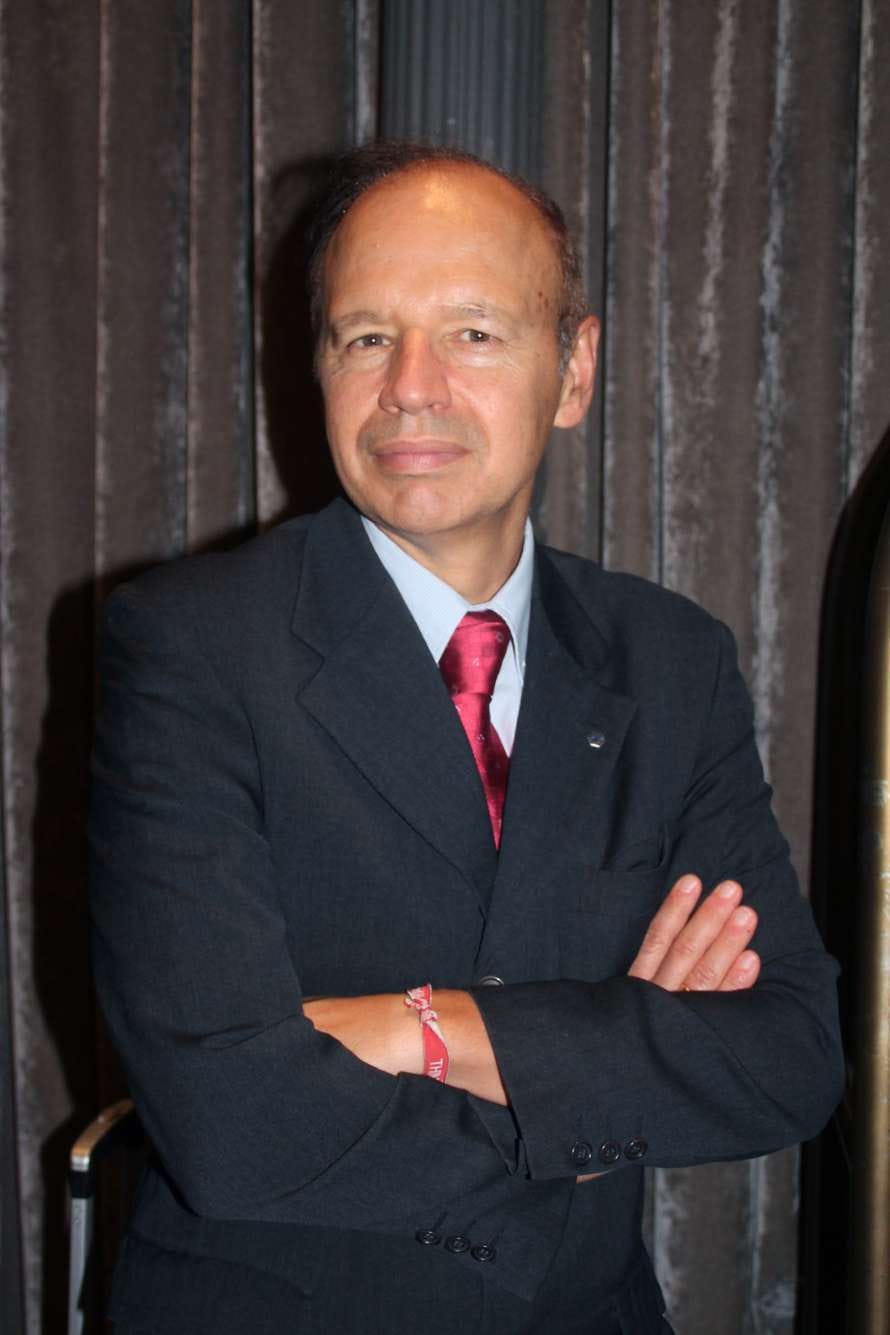 La defensa de la vida es intrínseca a la medicina