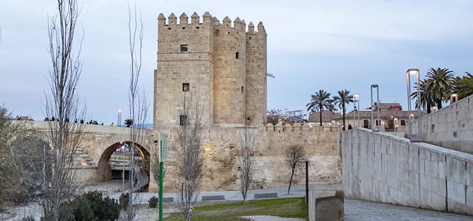 Torre de la Calahorra: Museo Vivo de Al-Andalus