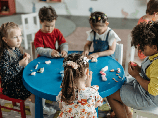 Proyecto 11X12. Días no lectivos "Un mundo de colores"