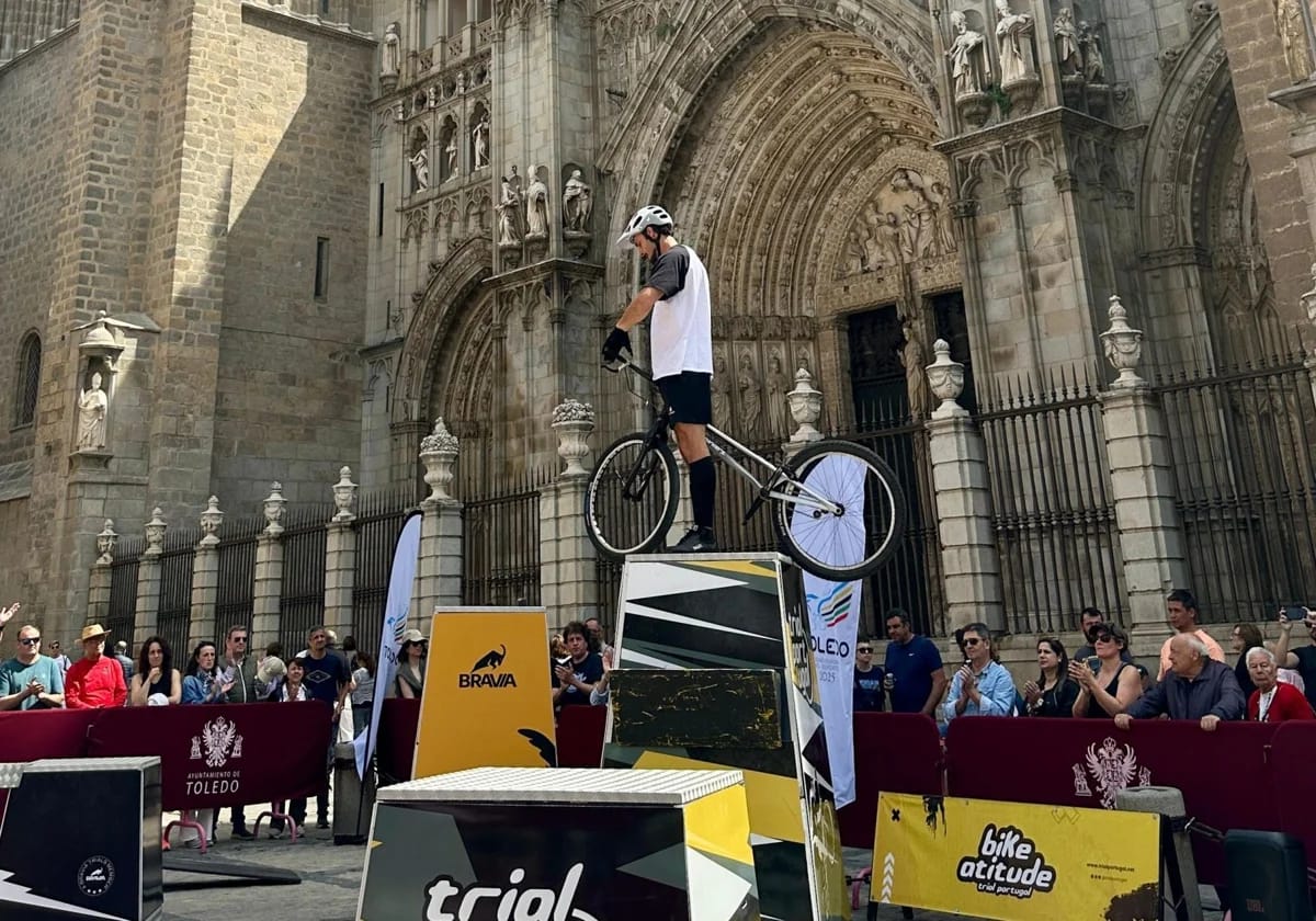 Exhibición de trial bici