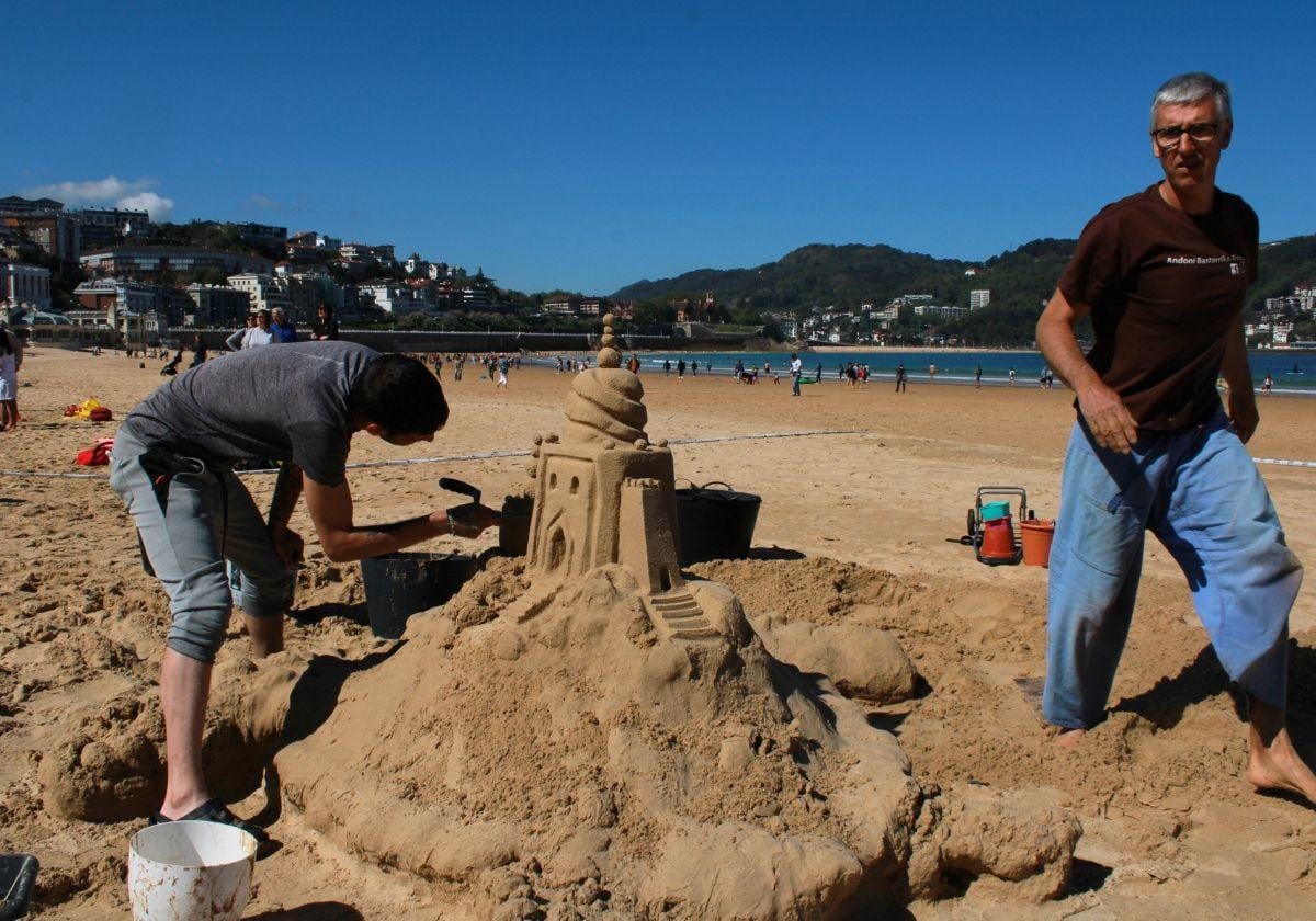 II Concurso de Castillos de Arena a favor de ATECE