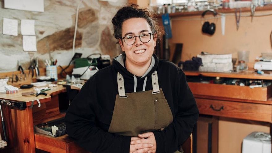 Los viejos oficios: Ana Freiría, joyera