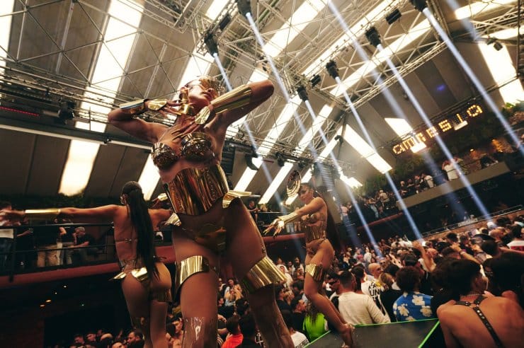 Fiesta de apertura de Amnesia