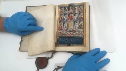 Visita al Arquivo Histórico Universitario de Santiago