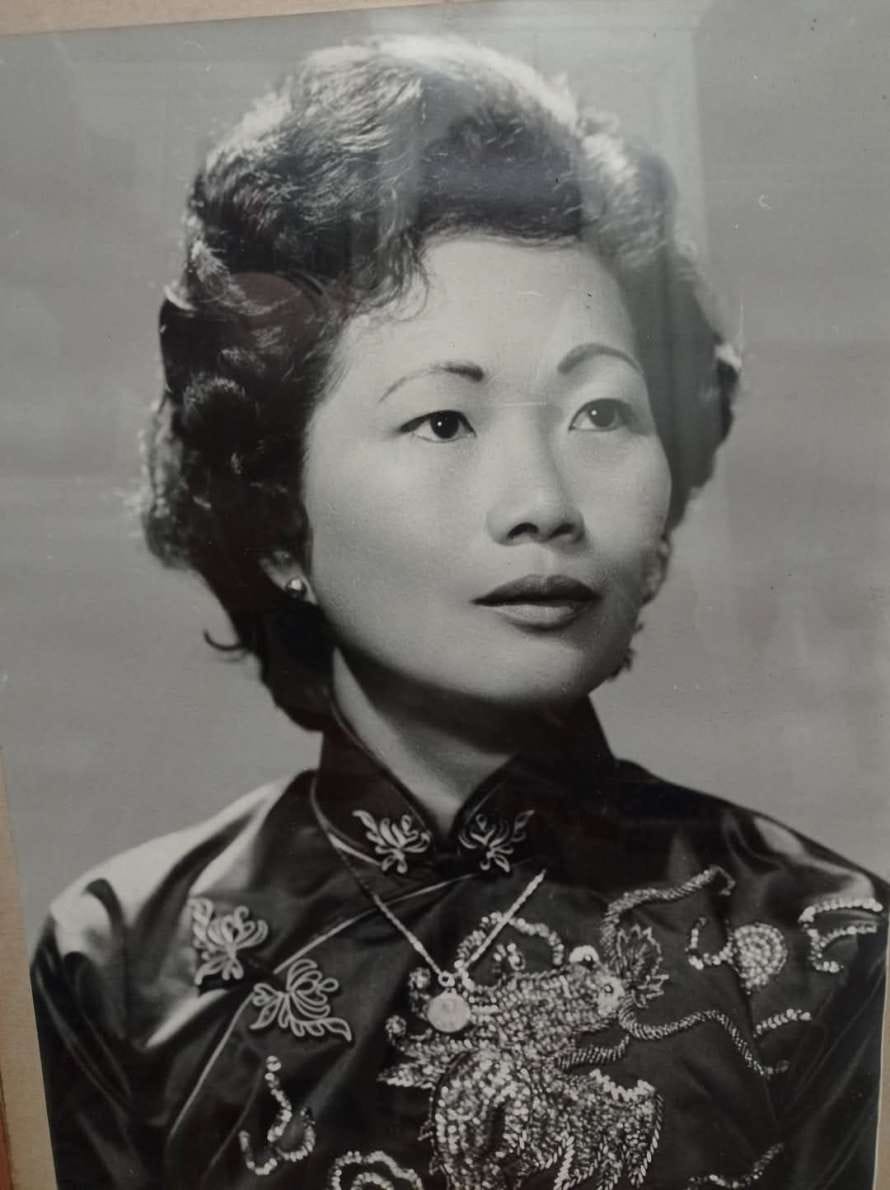 Proyección del documental Shangai en España