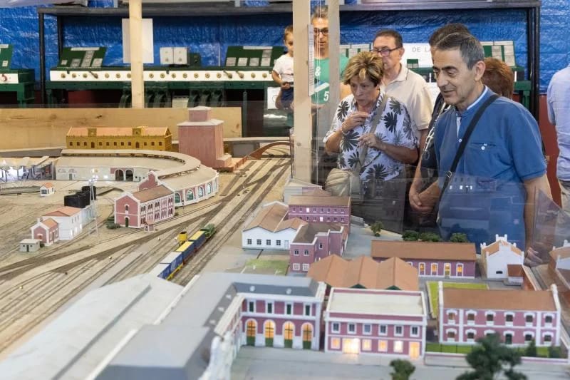 El tren de vapor no se apaga: ASVAFER premia a ocho entidades por mantener viva su historia