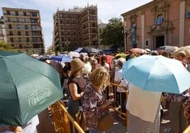 Besamanos a la Virgen de los Desamparados