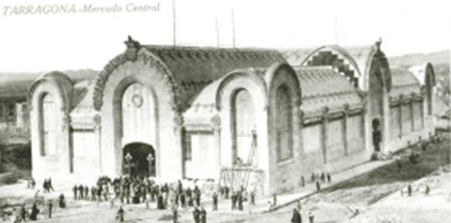 Què s’amaga rere la Plaça Corsini de Tarragona?