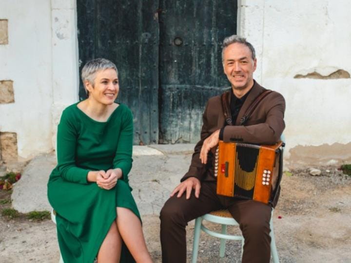Anna Roig i Carles Belda. Passar-la bé