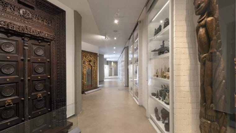 Joc de pistes a la reserva per a famílies