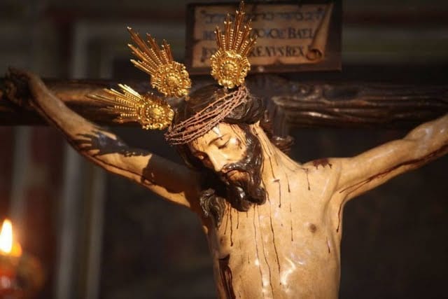 Viernes Madrugada - El Santo Crucifijo
