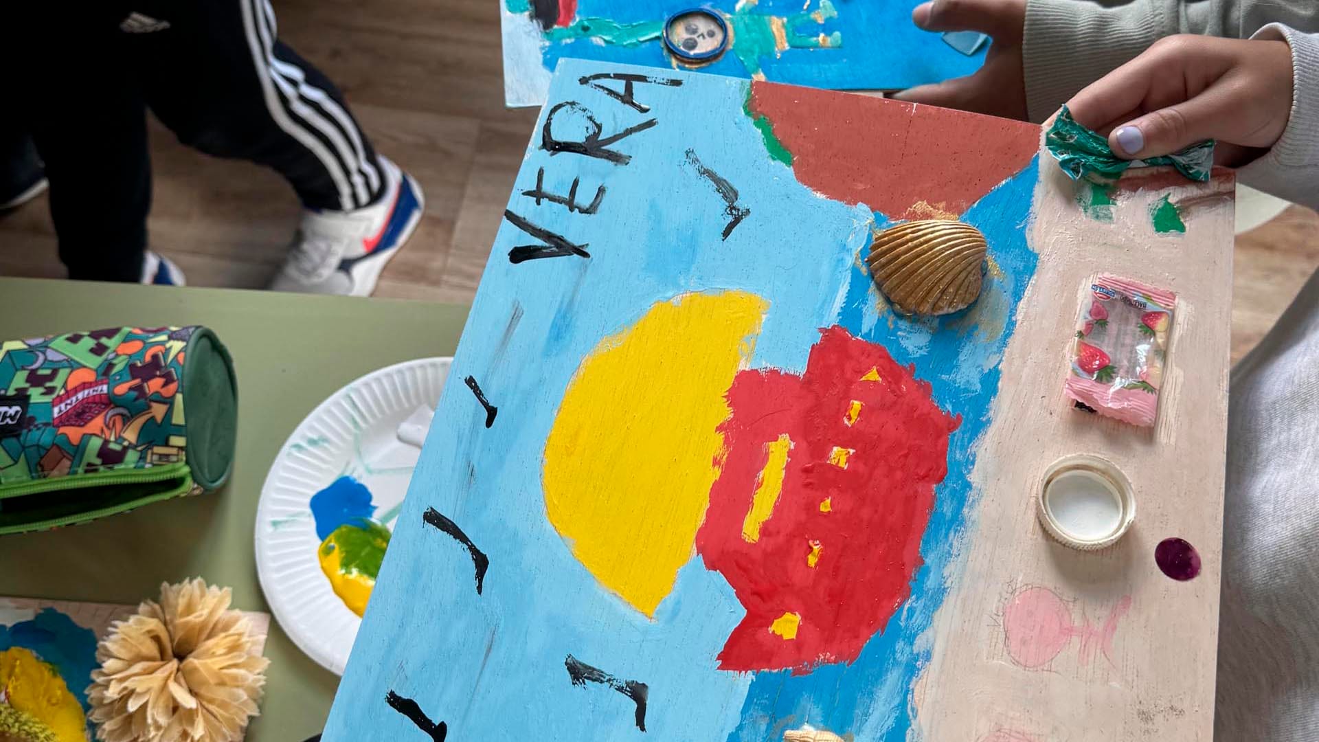 Taller de Reciclaje con Plásticos Marinos