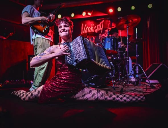 Visitas guiadas a la exposición 25 años de felicidades colectivas