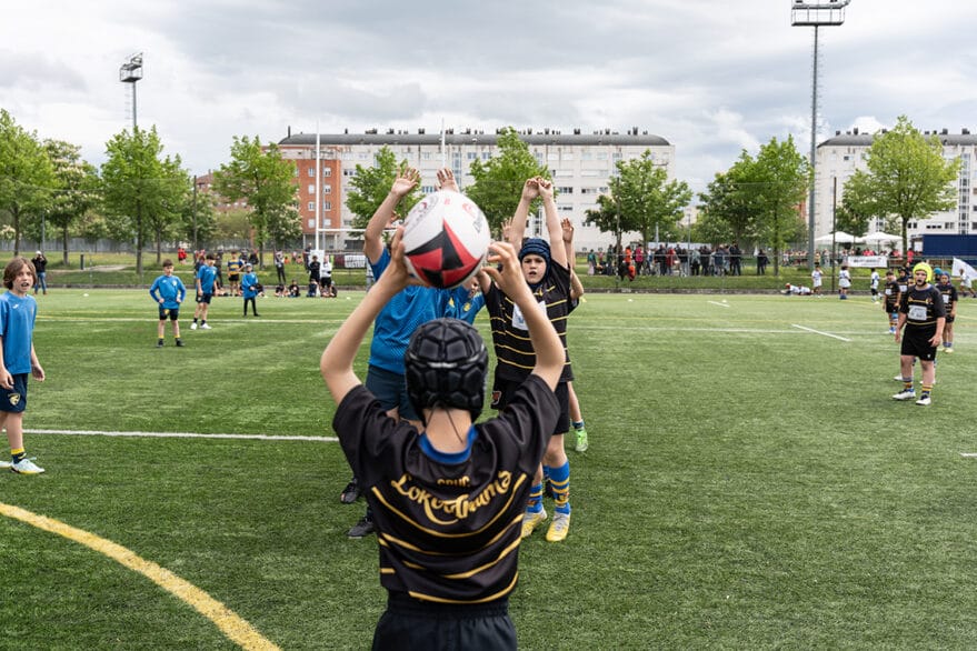 Castillos hinchables acuáticos, rugby y baloncesto con entrada gratuita