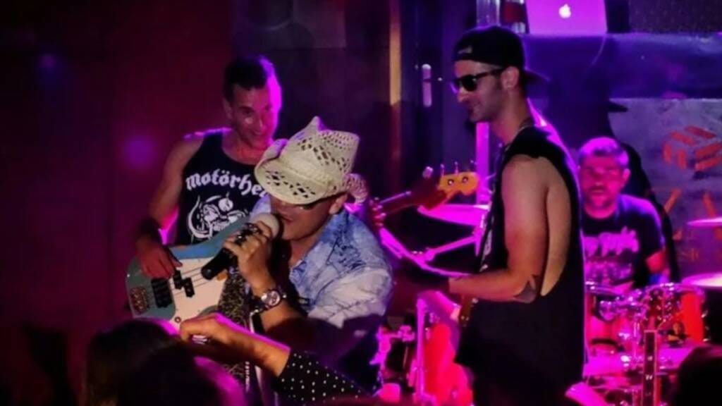 Silverback Real Hard Rock