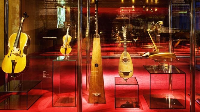 Visita comentada y concierto de Guitarra Clásica