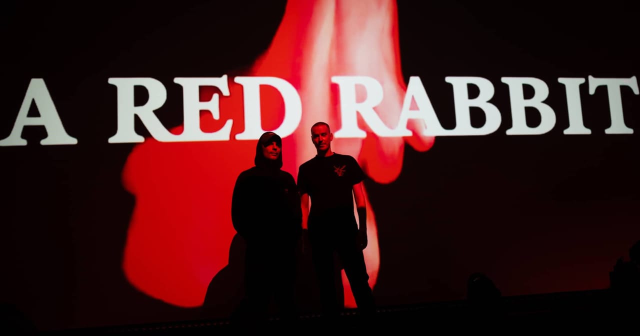 A Red Rabbit AV live