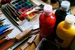 Taller de artes plásticas para jóvenes