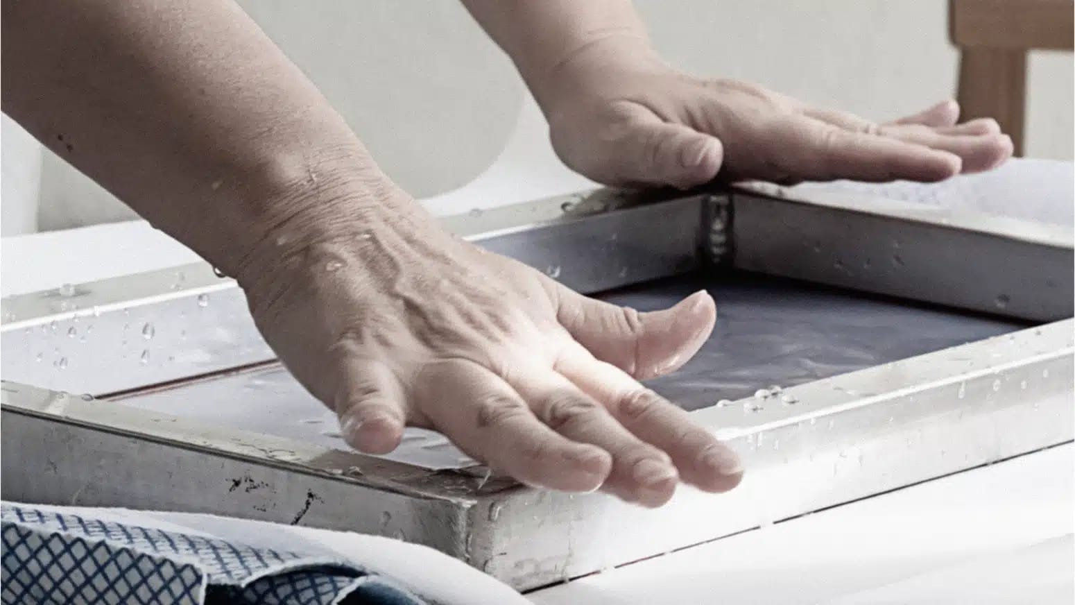 Prácticas artísticas en la fabricación de papel