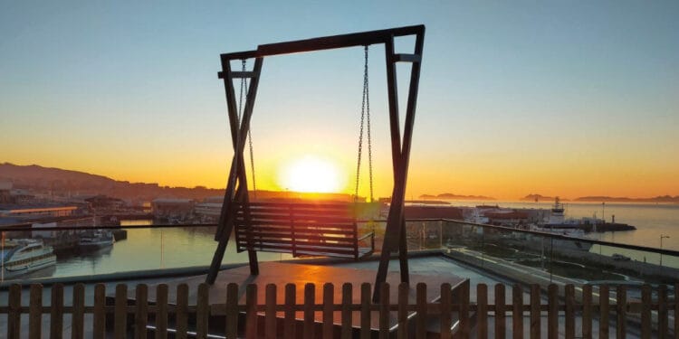 Tardeo con cinco DJ en terraza con vistas a las Cíes