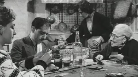 Ciclo de cine 'Comprar. Alugar. Compartir'