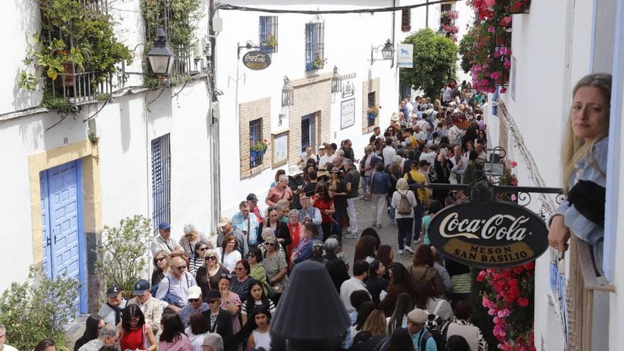 Los Patios de Córdoba viven su día más grande entre la bulla y el esplendor