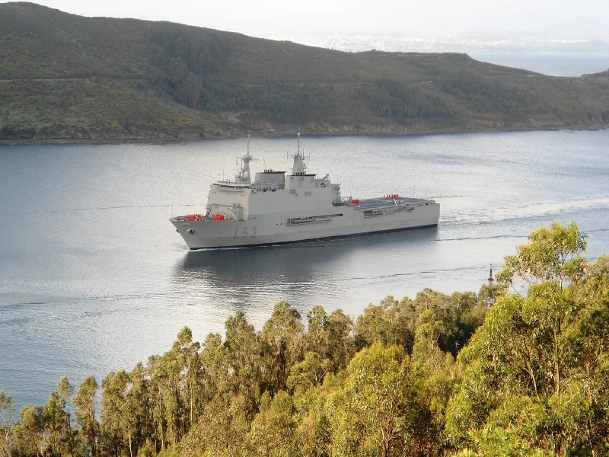 Visita al buque de asalto "Castilla"