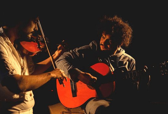 Aporoi: entre la flor y la espina