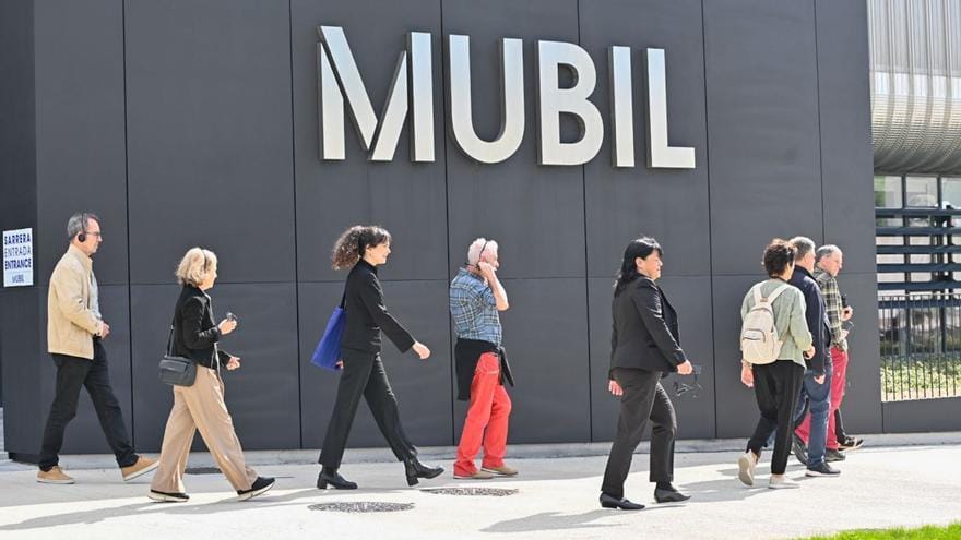 Puertas abiertas de Mubil Center