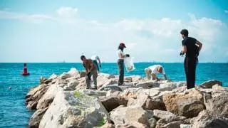 Limpieza playa Somorrostro