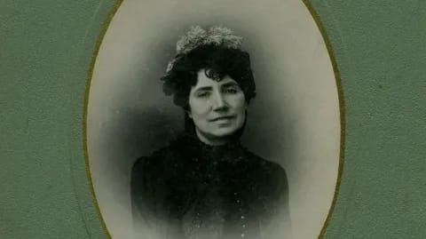 Rosalía «ingresa» na USC a través dunha exposición