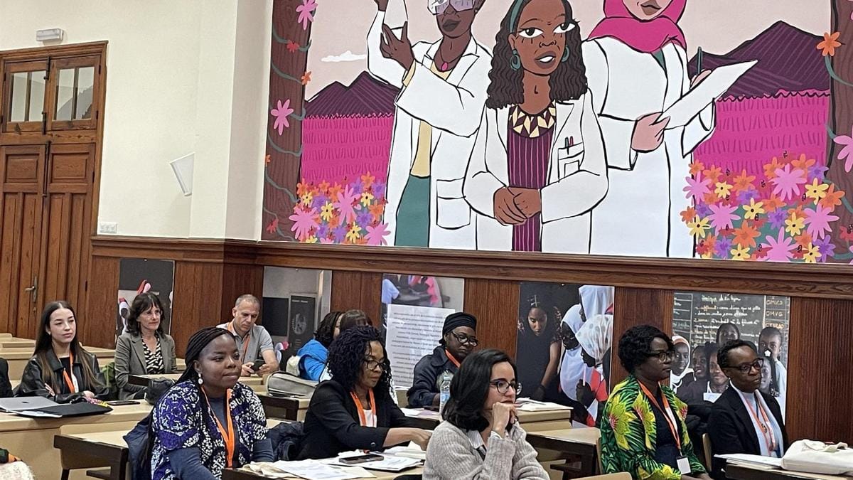 II. Science by Women biltzarra