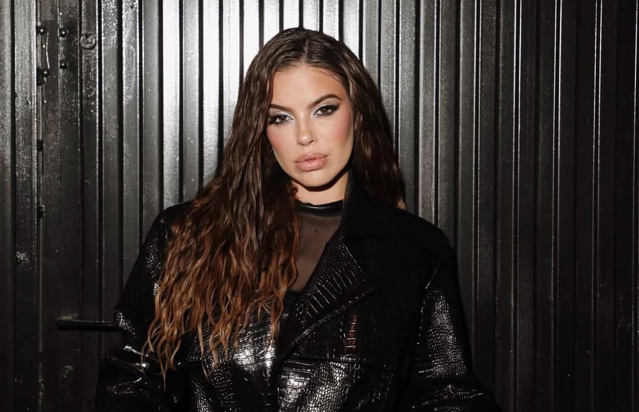 Feria de Abril - María Isabel