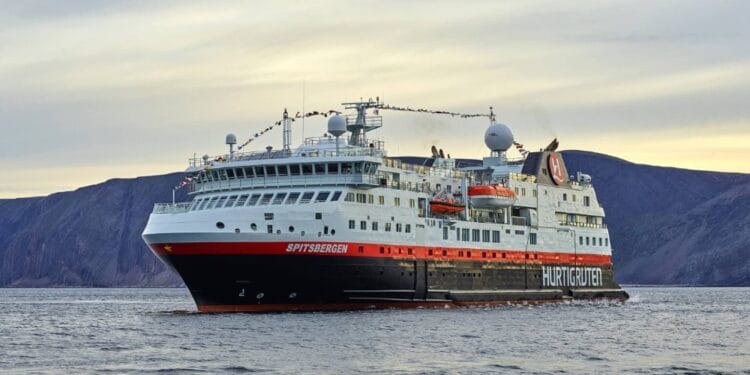 Una universidad flotante para explorar naturaleza y cultura recala en Vigo