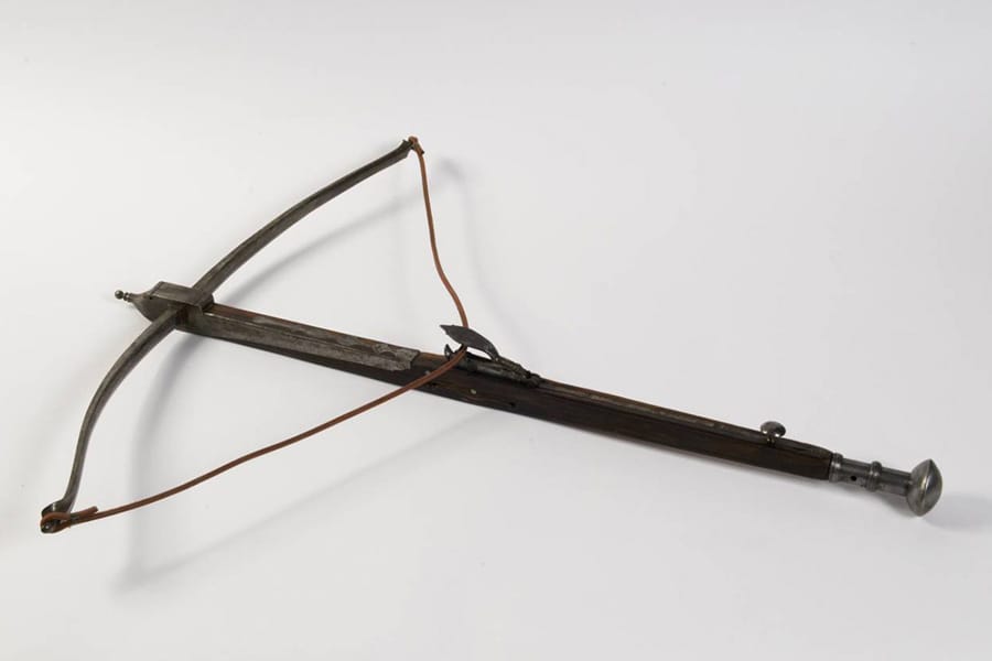 Historia de una provincia contada por una ballesta (1025-2025)