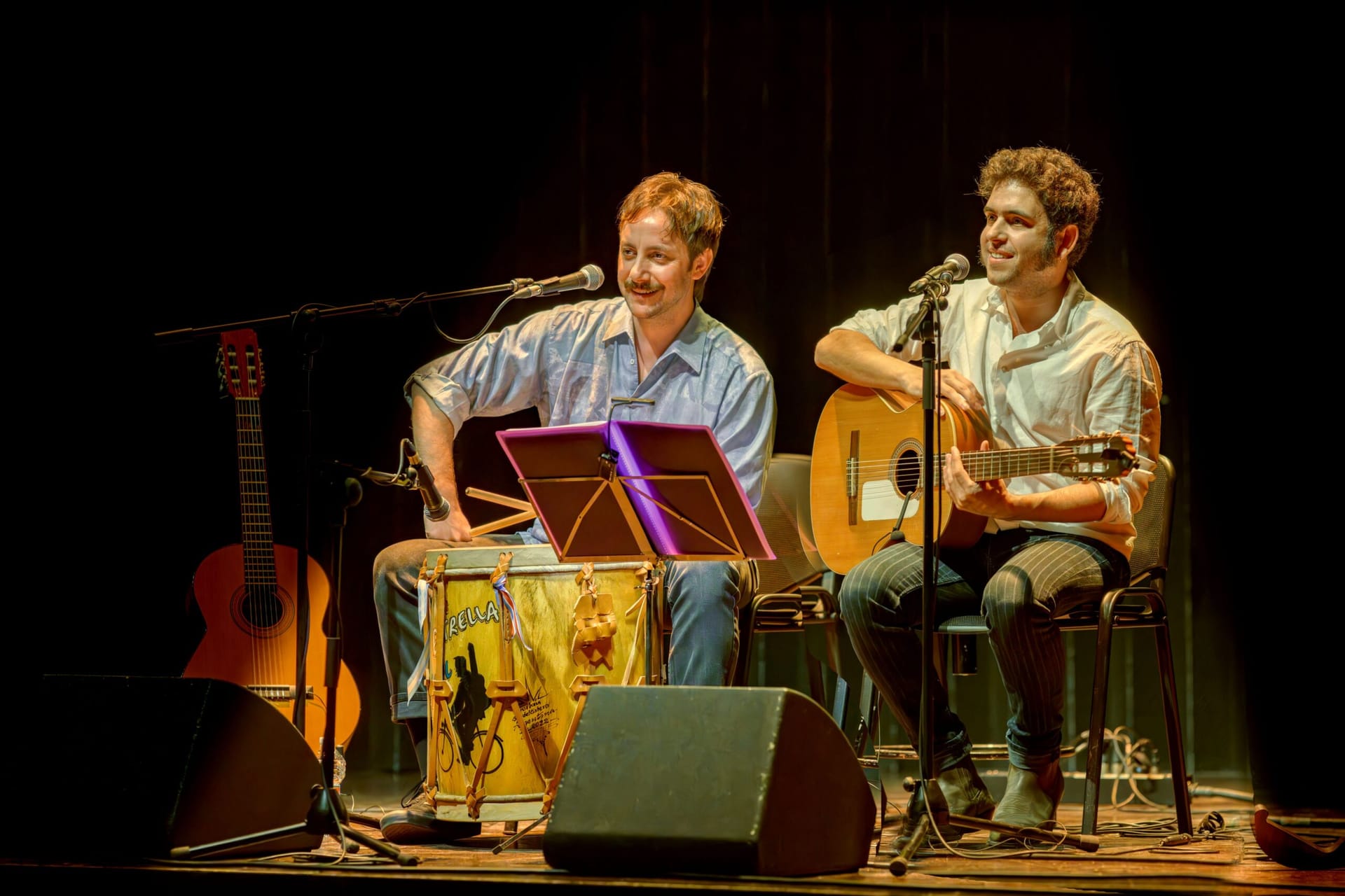 Pepe Lorente y Javier Macipe cantan a ‘La estrella azul’