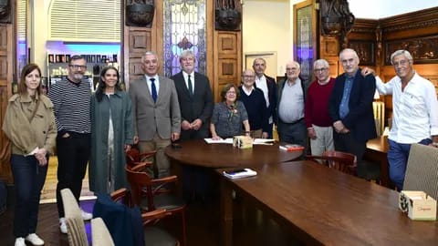 Premios de ensayo del Casino de Santiago